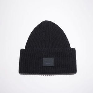 NWT Acne Studios Knit Unisex Beanie in Black